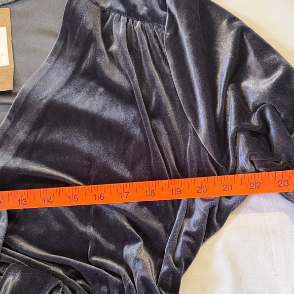 Elegant Long Sleeve Gray velvet Maxi Dress - Picture 9 of 12